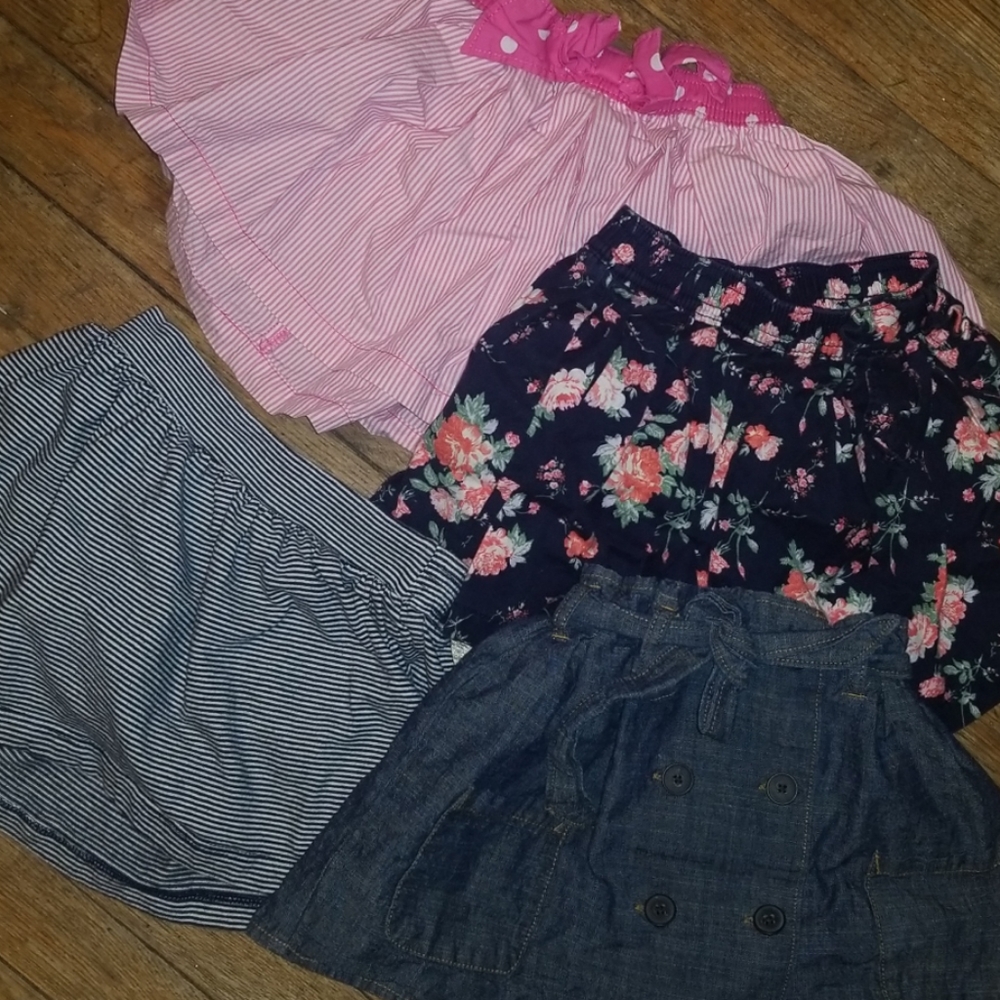 4 Oshkosh skorts